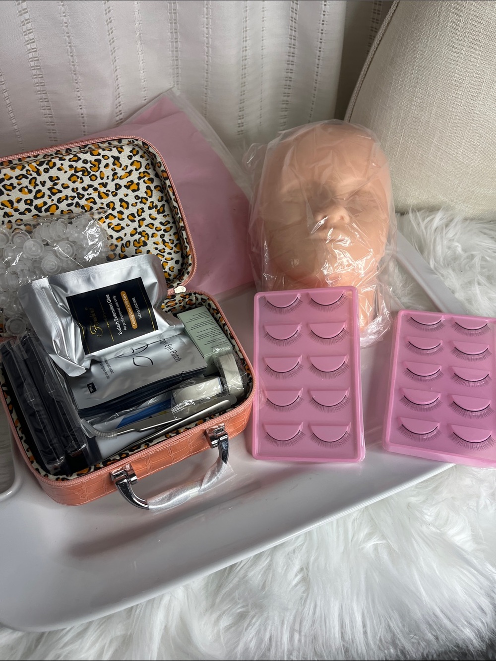 Pink Faux Eyelash Kit with Practice Head and Storage Case - Women Skincare